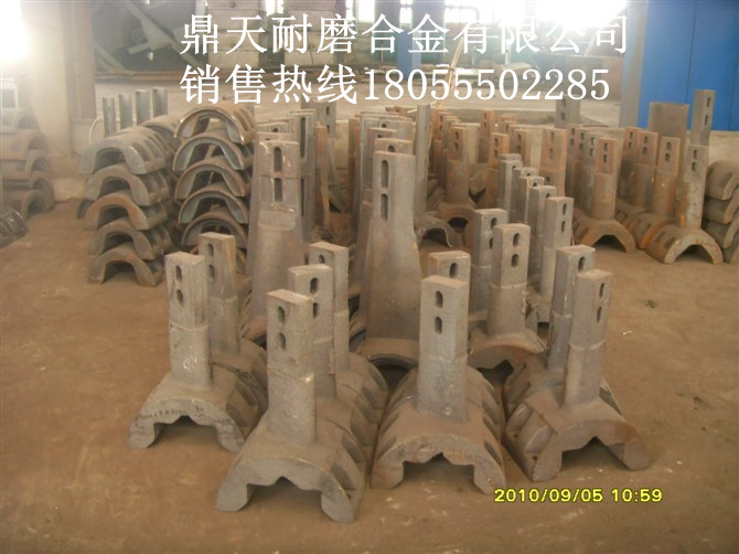 南方路機2000C商泥混站中葉片，側刮刀、左右攪拌臂火熱銷(xiāo)售中